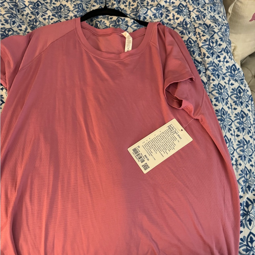 Lululemon raspberry swiftly tech short sleeve 2.0 shirt